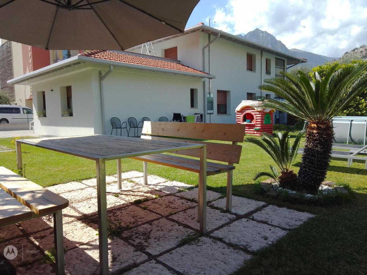Sam&Sun Apartment Torbole Sul Garda Bagian luar foto