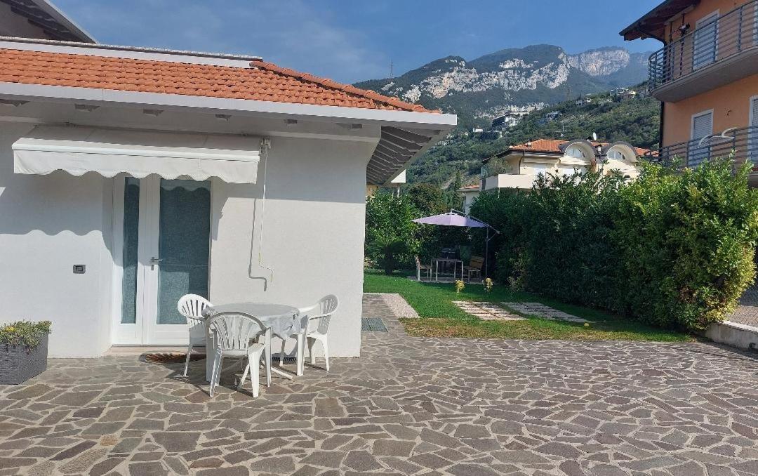 Sam&Sun Apartment Torbole Sul Garda Bagian luar foto